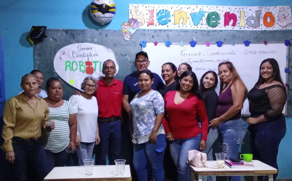 La comunidad educativa de la Misión Rivas, ubicada en la parroquia Agua Viva, vivió una jornada memorable al reencontrarse con sus raíces a través de una enriquecedora charla histórica.